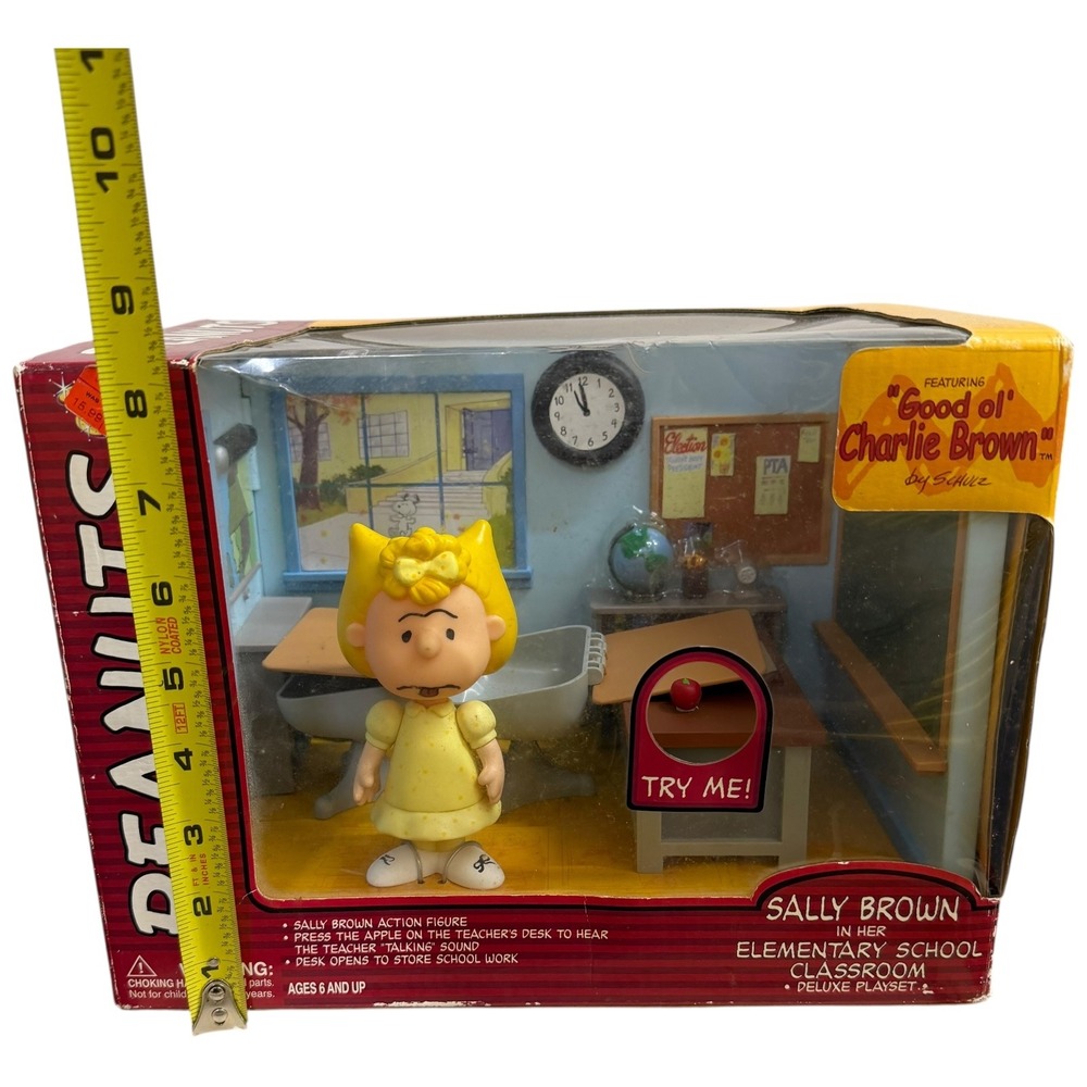 Peanuts Sally Brown‎ Elementary School Classroom Deluxe Playset Schulz - Picture 7 of 10